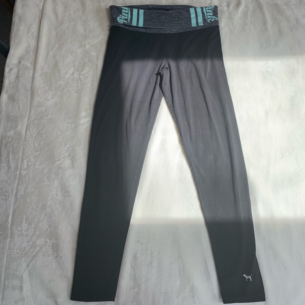 black pink vs brand yoga pant/leggings